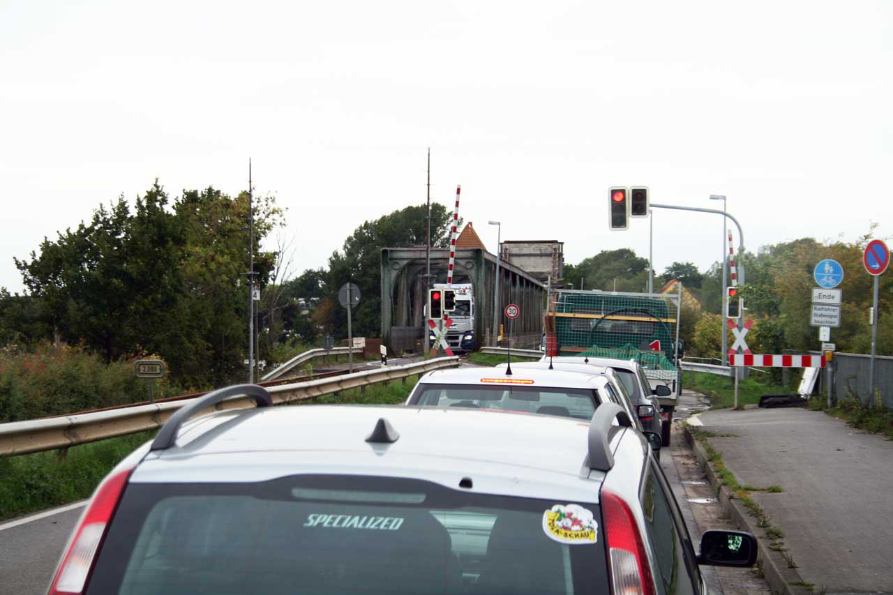 Lindaunisbrücke Autoverkehr